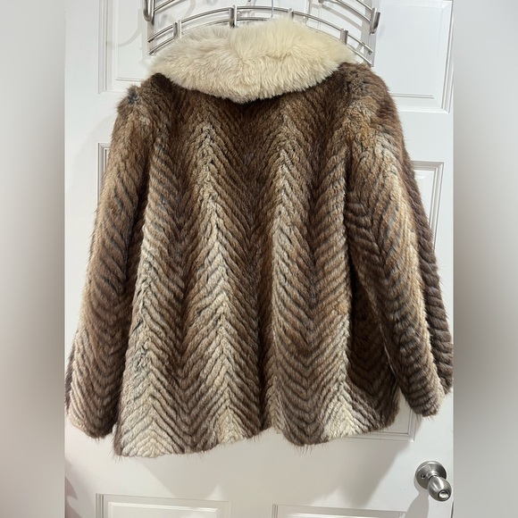 Womens authentic vintage Mink Coat in Excellent Condition - Picture 6 of 6